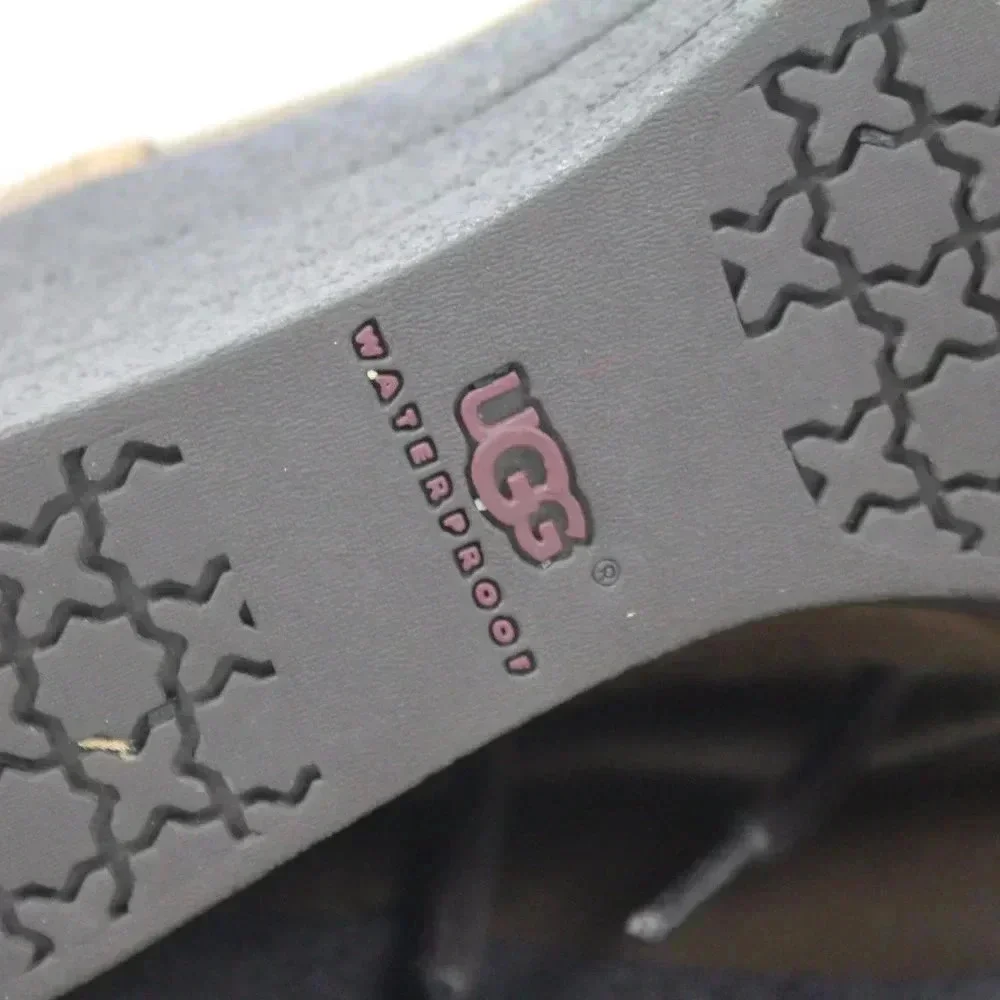 UGG